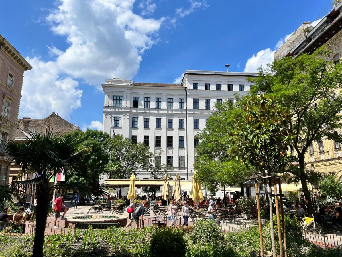 Cedar Inn Budapest - Palace District Kültér fotó