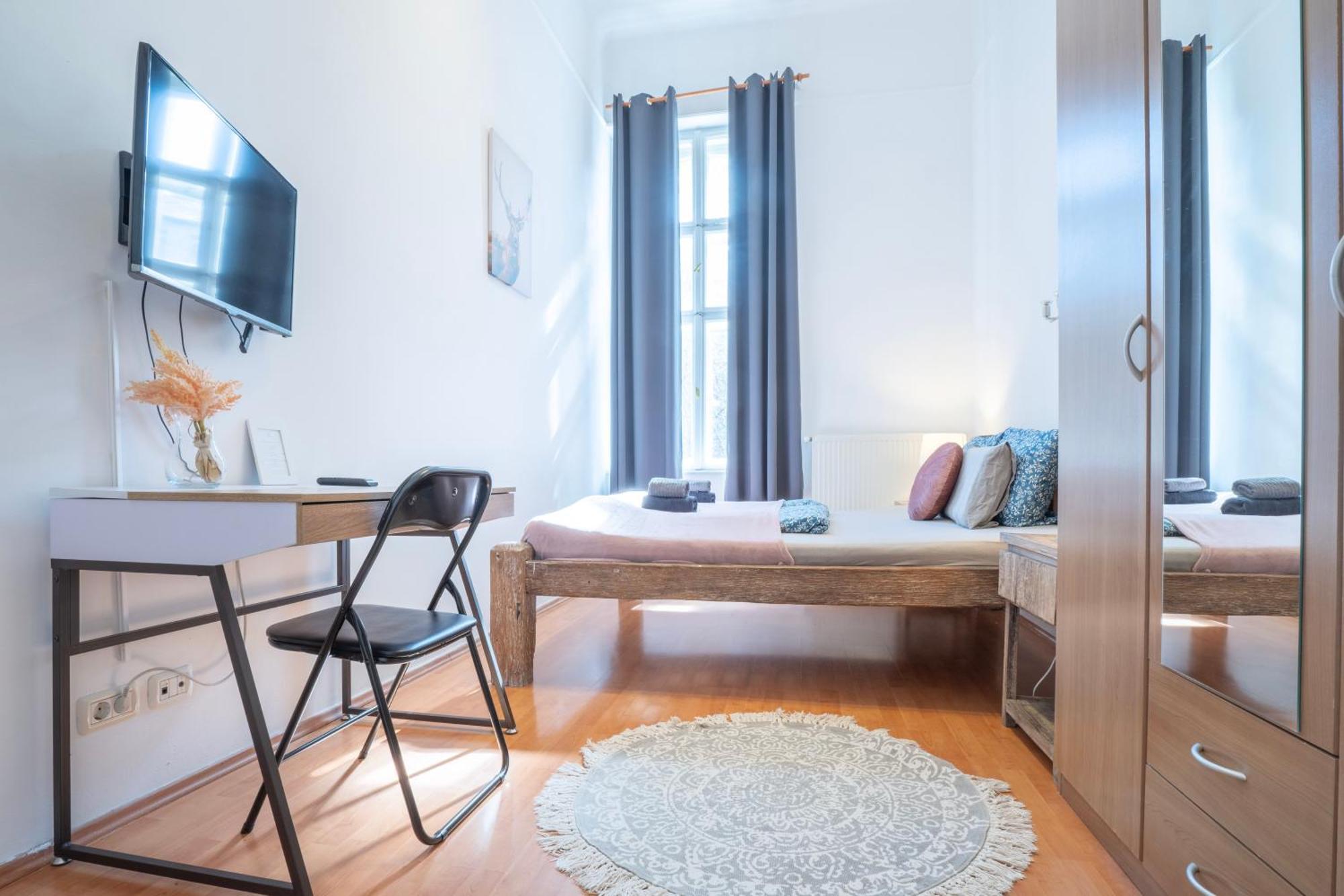 Cedar Inn Budapest - Palace District Kültér fotó