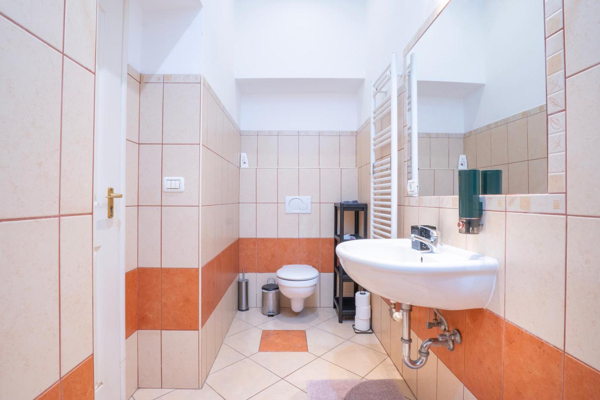 Cedar Inn Budapest - Palace District Kültér fotó